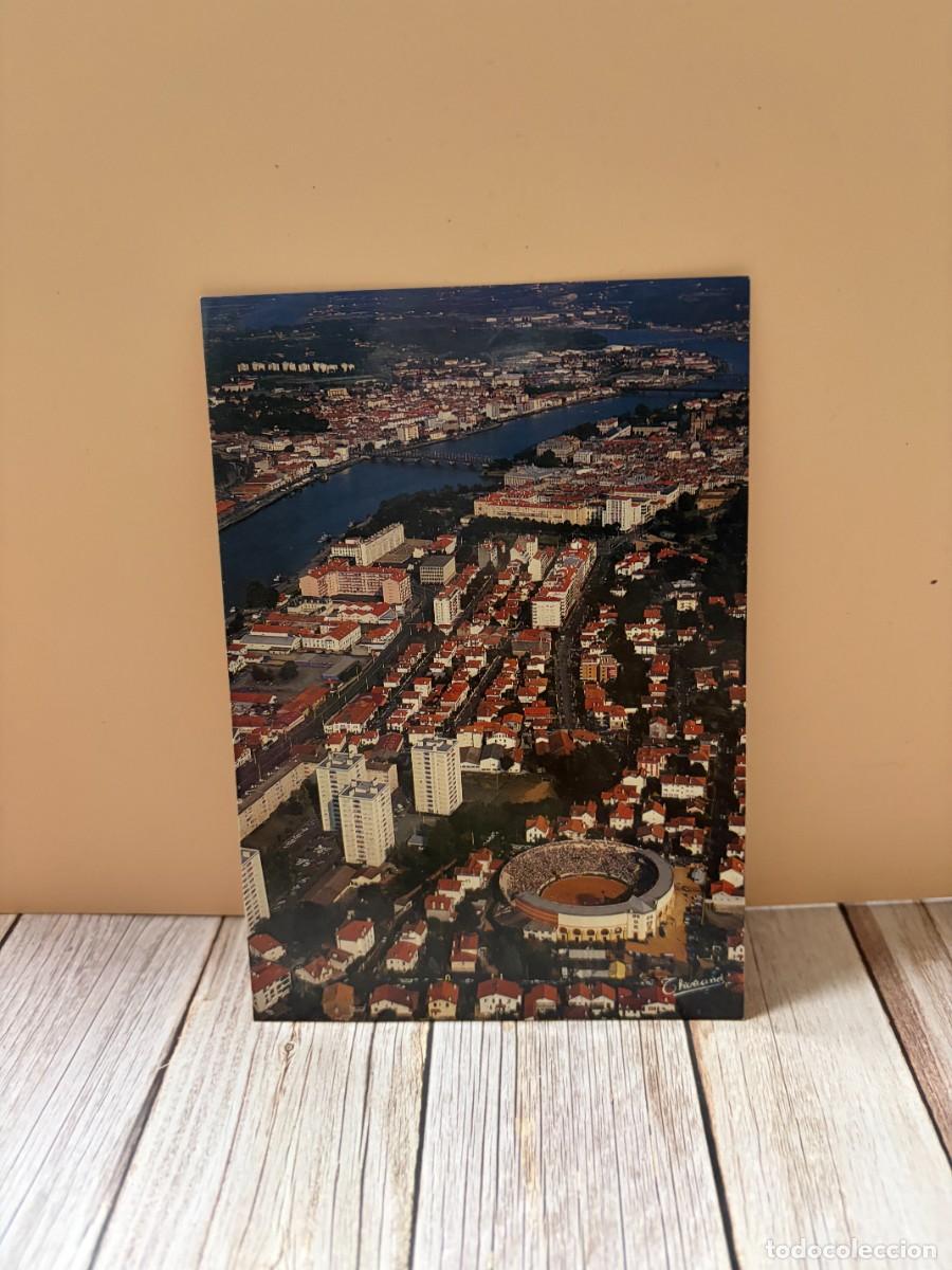 Tauromaquia: TARJETA POSTAL. FRANCIA. 64.- BAYONNE. LES ARENES. L'ADOUR ET LE PONT ST. ESPIRIT.