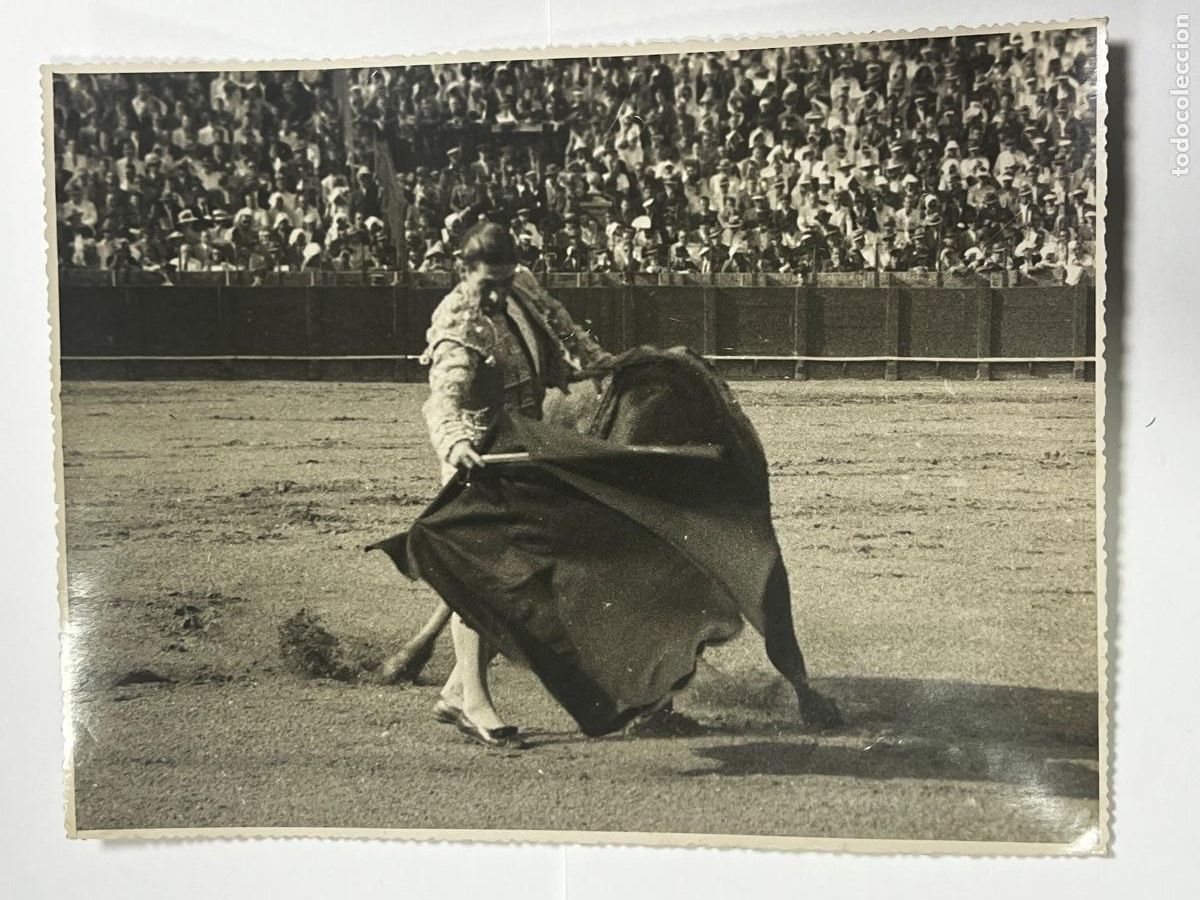 Tauromaquia: ANTIGUA FOTOGRAF&Iacute;A.TORERO PEPE BIENVENIDA. TAUROMAQUIA. FOT&Oacute;GRAFO SERRANO.