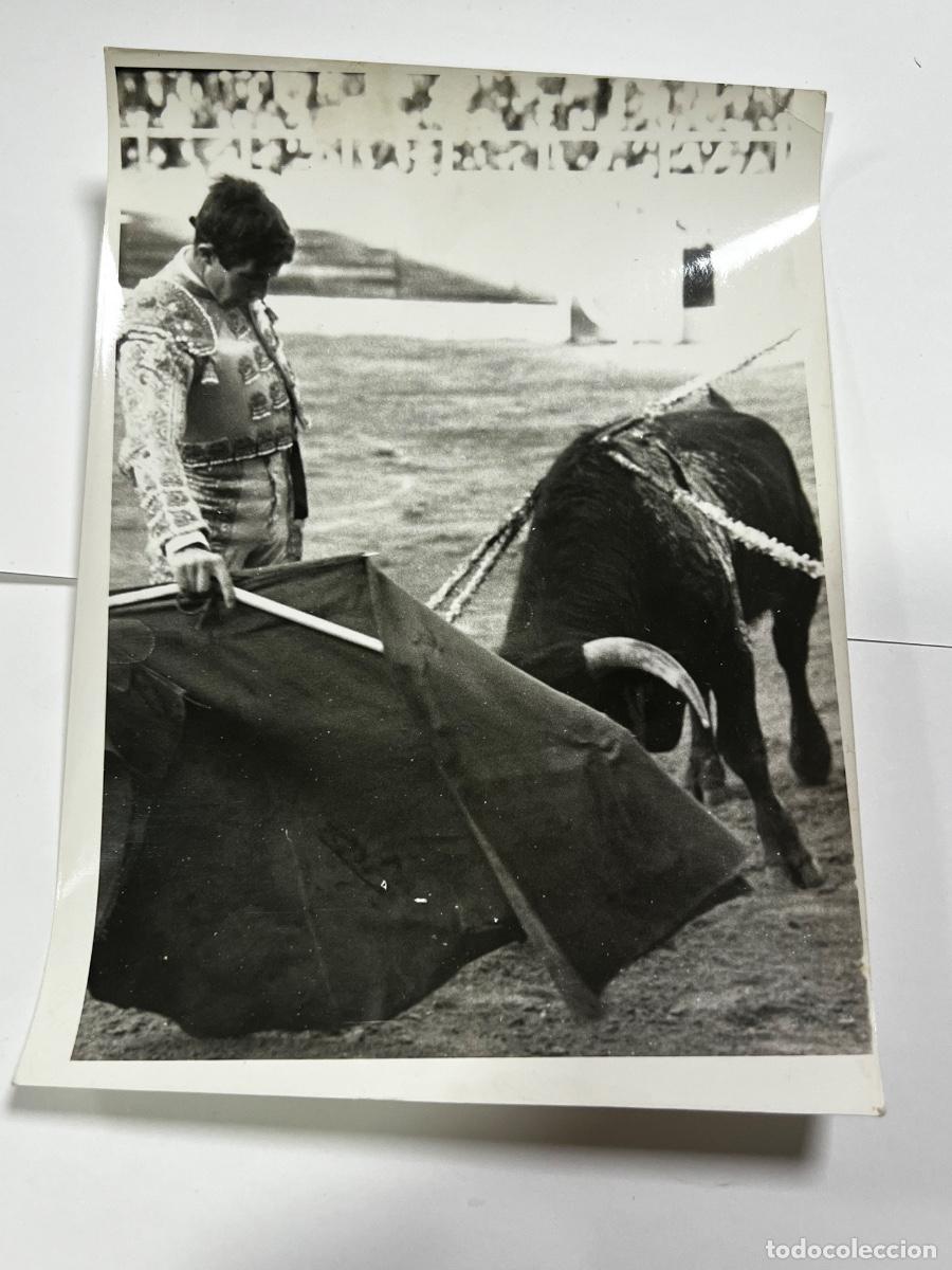 Tauromaquia: ANTIGUA FOTOGRAF&Iacute;A. TORERO SANTIAGO-L&Oacute;PEZ. FOTO VALCA. 18 x 13 CM.