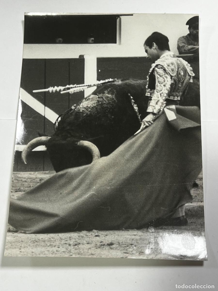 Tauromaquia: ANTIGUA FOTOGRAF&Iacute;A. TORERO. ELOY CAVAZOS. 18 x 13 CM
