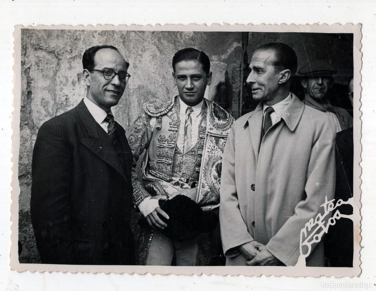 Tauromaquia: Antonio Chenel (Anto&ntilde;ete) Barcelona, 1 de noviembre de 1951. Fotograf&iacute;a original de Mateo.