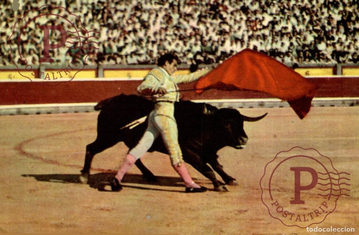Bullfighting: TOROS TAUROMAQUIA. PASE DE PECHO ESPA&Ntilde;A SPAIN ESPAGNE