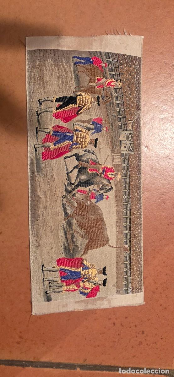 Tauromaquia: Peque&ntilde;o tapiz seda Corrida de Toros antiguo