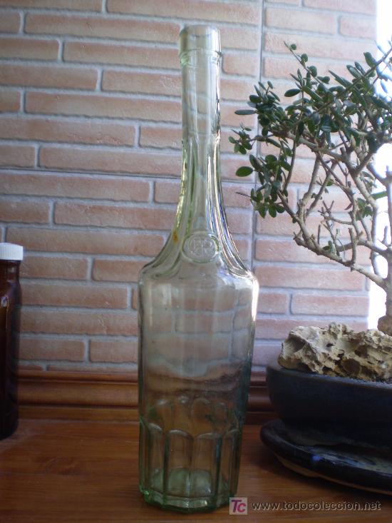 Sammlung von Weinen und Lik&ouml;ren: ANTIGUA BOTELLA DE LICOR 2.