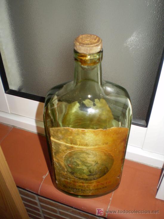 Sammlung von Weinen und Lik&ouml;ren: KINA SAN CLEMENTE. CON TAPON. LOPEZ HERMANOS, MALAGA.