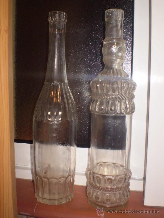 Coleccionismo de vinos y licores: 2 ANTIGUAS Y CURIOSAS BOTELLAS DE ANIS O LICOR.