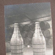 Coleccionismo de vinos y licores: FOTO ANTIGUA BODEGAS DE JEREZ TONELERIA TONEL