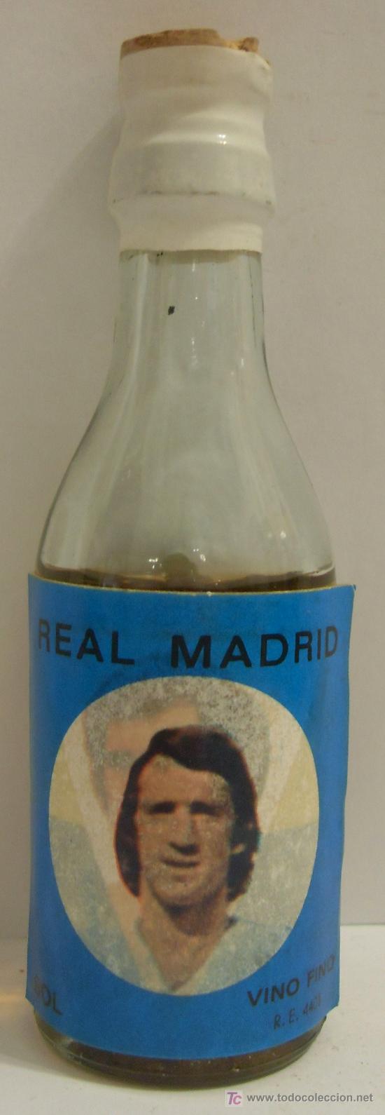 Sammlung von Weinen und Lik&ouml;ren: BOTELLIN DE VINO FINO CON ETIQUETA DEL JUGADOR SOL DEL EQUIPO DE FUTBOL REAL MADRID.