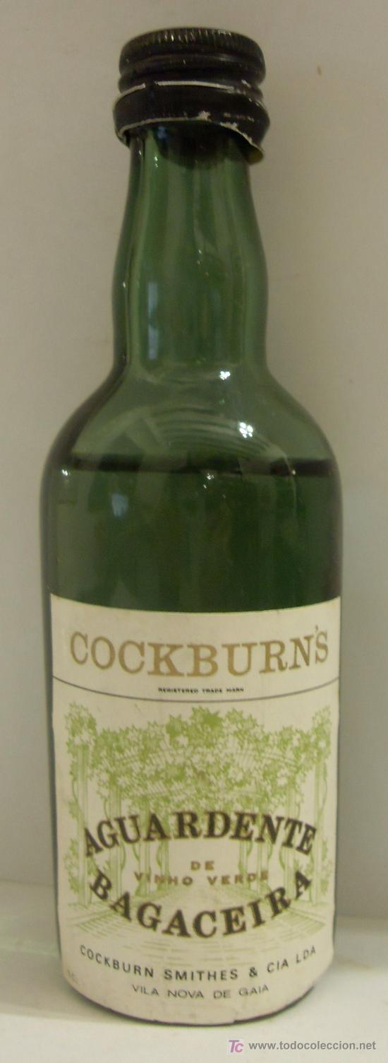 Sammlung von Weinen und Lik&ouml;ren: BOTELLIN DE VINO VERDE BAGACEIRA. BODEGAS COCKBURN SMITHES & CIA. VILA NOVA DE GAIA, PORTUGAL.
