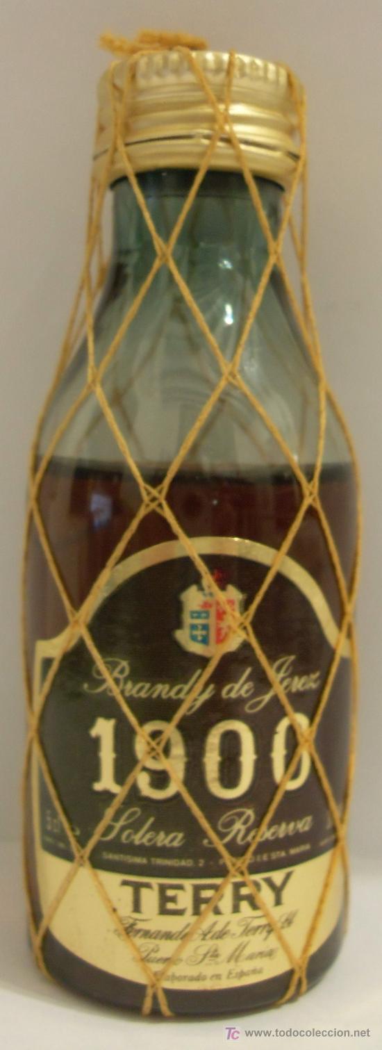 Sammlung von Weinen und Lik&ouml;ren: BOTELLIN DE BRANDY DE JEREZ 1900 SOLERA RESERVA. BODEGAS FERNANDO A. DE TERRY. EL PUERTO DE STA.M&ordf;.