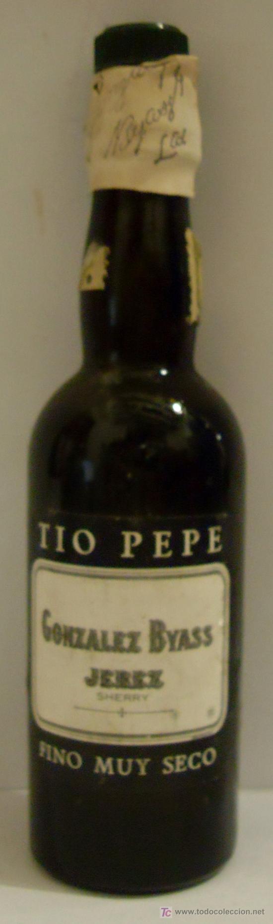Sammlung von Weinen und Lik&ouml;ren: BOTELLIN DE VINO DE JEREZ FINO TIO PEPE. BODEGAS GONZALEZ BYASS. JEREZ DE LA FRA. CADIZ.