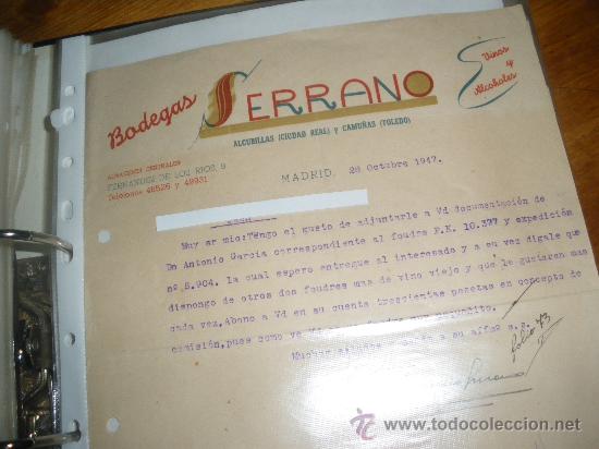 Sammlung von Weinen und Lik&ouml;ren: BODEGAS SERRANO, VINOS Y ALCOHOLES. MADRID ALCUBILLAS Y CAMU&Ntilde;AS 1947.