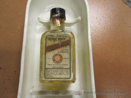 Coleccionismo de vinos y licores: BOTELLIN LICOR TRIPLE SECO - FERREIRA DUQUE  - PORTUGAL  9 CM ALTO- CORREOS 2.8&euro;