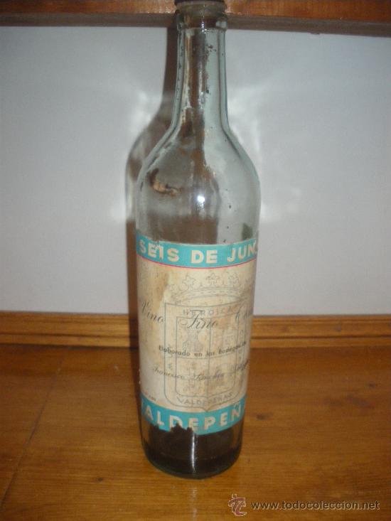 Collection of wines and liquors: SEIS DE JUNIO, VINO FINO COMUN DE VALDEPE&Ntilde;AS. BODEGAS DE FRANCISCO SANCHEZ DELGADO, 1966.