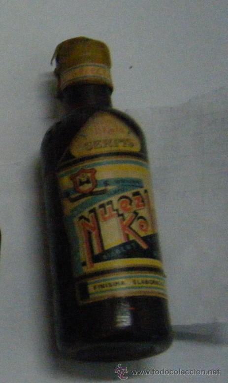 Coleccionismo de vinos y licores: BOTELLIN DE LICOR NUEZ KOLA. DESTILERIAS GISBERT ALICANTE. RF-72