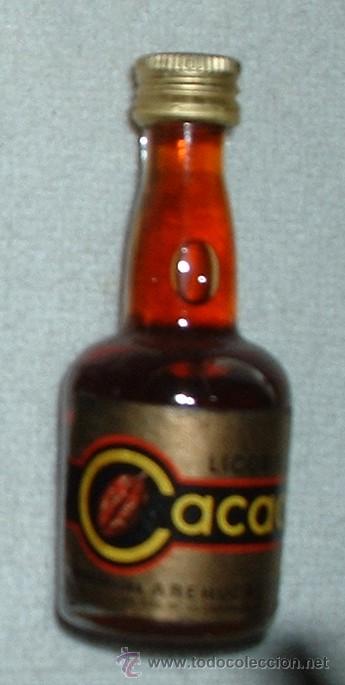 Coleccionismo de vinos y licores: BOTELLIN DE LICOR DE CACAO. DESTILERIA AREHUCAS. ISLAS CANARIAS  RF-464