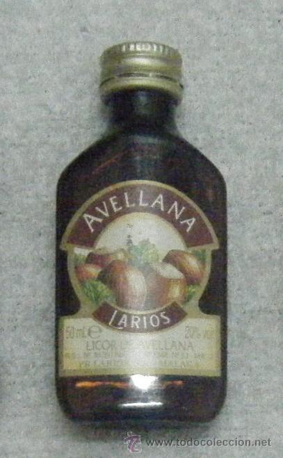 Coleccionismo de vinos y licores: BOTELLIN LICOR DE AVELLANA LARIOS    RF-750