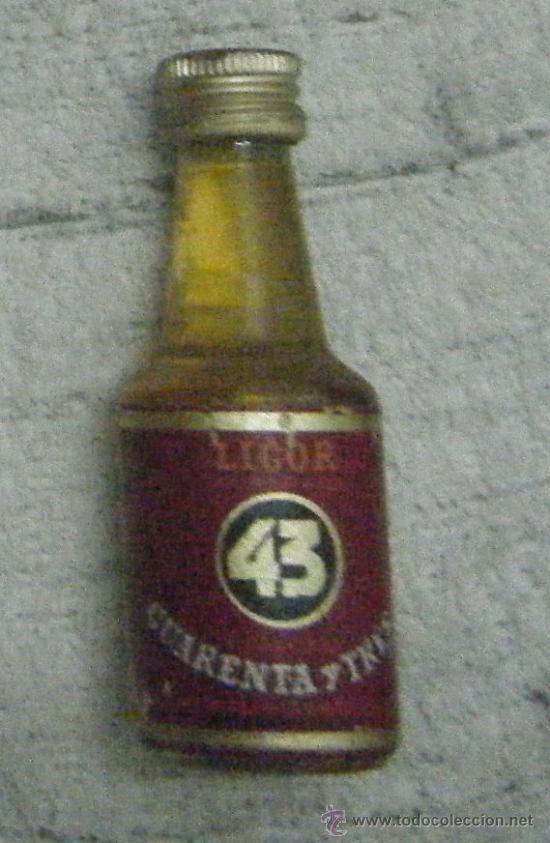 Coleccionismo de vinos y licores: BOTELLIN LICOR 43. DIEGO ZAMORA CONESA S. A. CARTAGENA    RF-954