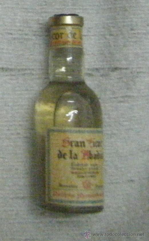 Coleccionismo de vinos y licores: BOTELLIN GRAN LICOR DE LA ABADIA. DESTILERIA MONTA&Ntilde;&Aacute;. GRANOLLERS    RF-994