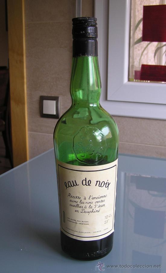 Botella De Eau De Noix Chartreuse Sold Through Direct Sale