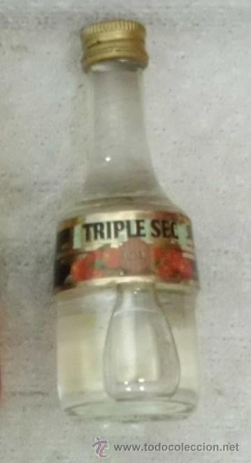 Coleccionismo de vinos y licores: BOTELLIN LICOR TRIPLE SEC. DESTILERIA MARIE BRIZARD     RF-1497