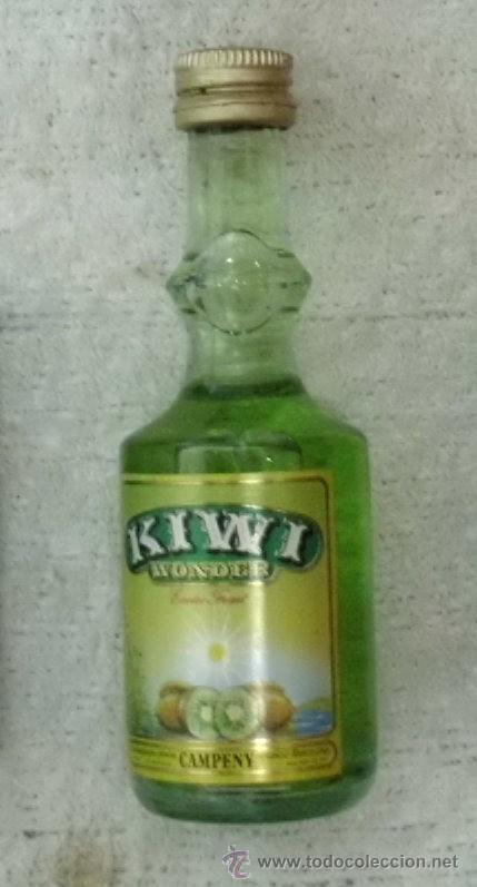 Coleccionismo de vinos y licores: BOTELLIN LICOR DE KIWI WONDER. DESTILERIA CAMPENY. BARCELONA     RF-1506