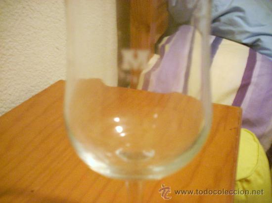 Coleccionismo de vinos y licores: Copa de vino Monteviejo. 25 cl.