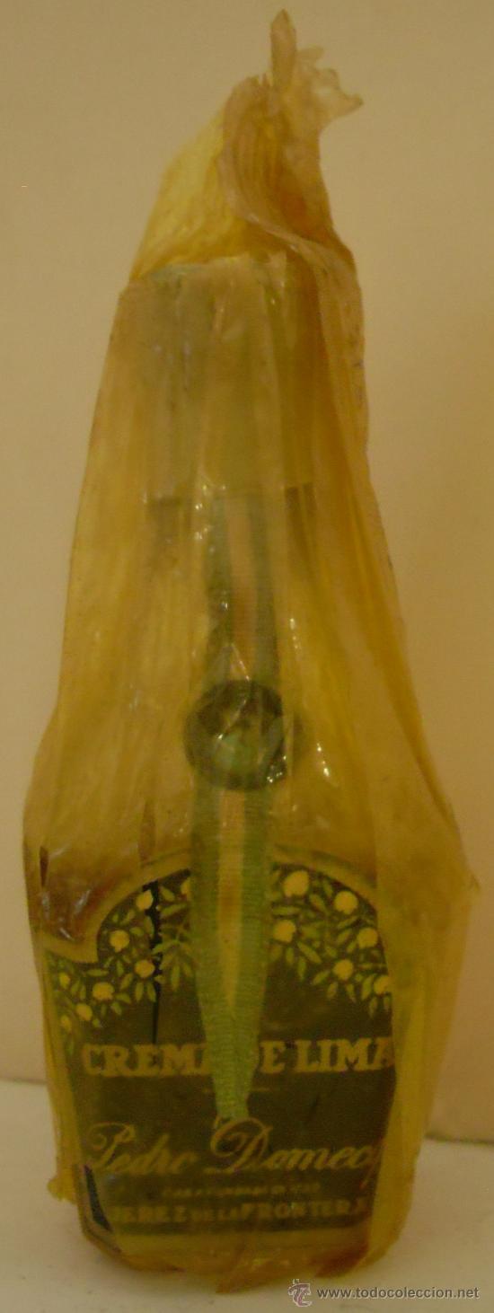 Sammlung von Weinen und Lik&ouml;ren: BOTELLIN DE CREMA DE LIMA. BODEGA PEDRO DOMECQ. JEREZ DE LA FRA. CADIZ.
