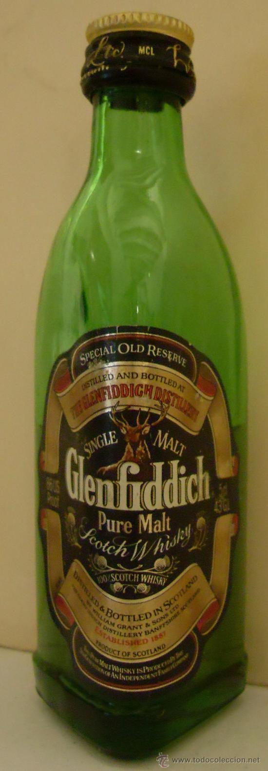 Sammlung von Weinen und Lik&ouml;ren: BOTELLIN DE WHISKY ESCOCES GLENFIDDICH. DESTILERIAS WILLIAM GRANT & SONS LTD. ESCOCIA.