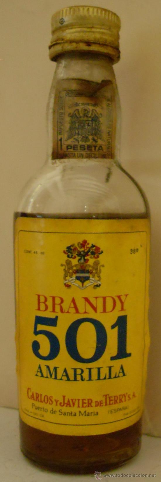 Sammlung von Weinen und Lik&ouml;ren: BOTELLIN DE BRANDY 501 AMARILLA. BODEGA CARLOS Y JAVIER M&ordf; TERRY S.A. EL PUERTO. DE STA. M&ordf;, CADIZ.