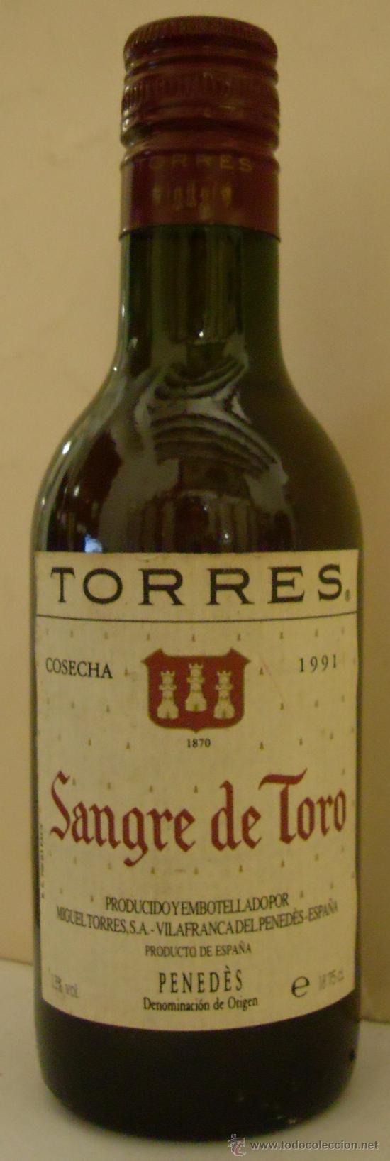 Sammlung von Weinen und Lik&ouml;ren: BOTELLIN DE VINO SANGRE DE TORO. BODEGAS TORRES. VILAFRANCA DEL PENEDES. ESPA&Ntilde;A.