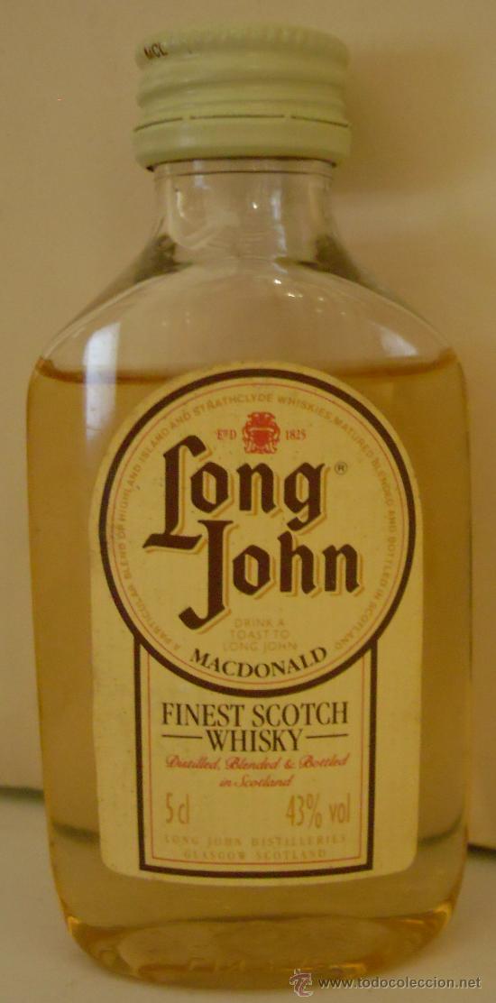 Sammlung von Weinen und Lik&ouml;ren: BOTELLIN DE WHISKY ESCOCES LONG JOHN. DESTILERIAS LONG JOHN. GLASGOW, ESCOCIA.