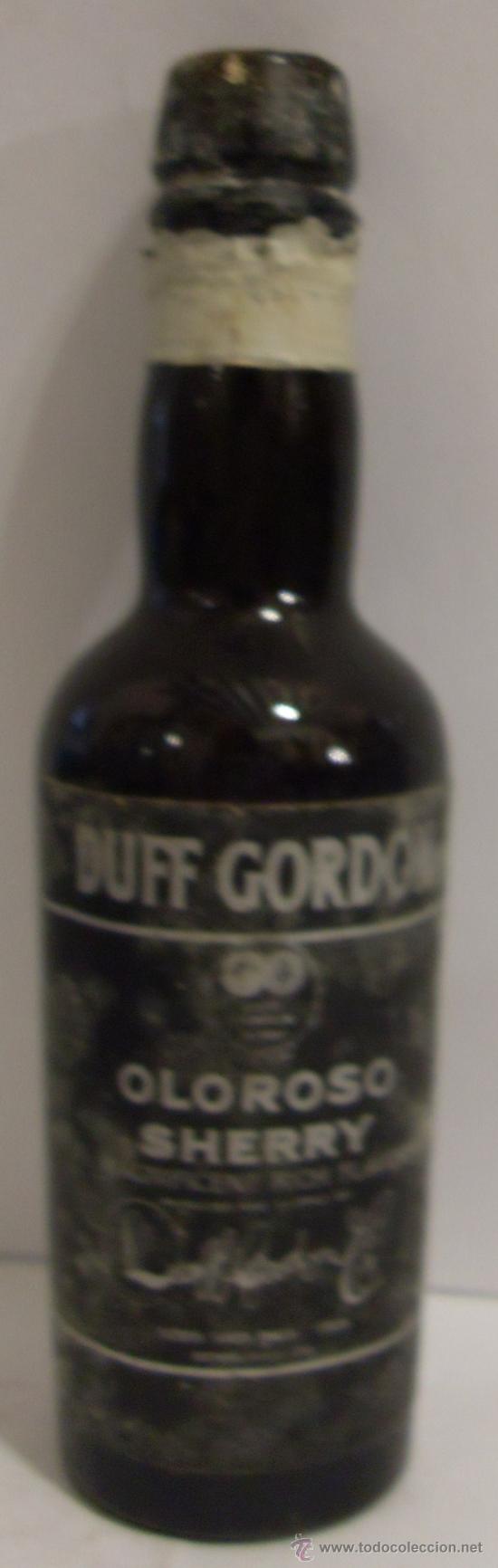 Sammlung von Weinen und Lik&ouml;ren: BOTELLIN DE VINO DE JEREZ OLOROSO SHERRY. BODEGAS DUFF GORDON. EL PUERTO DE STA. M&ordf;. CADIZ.
