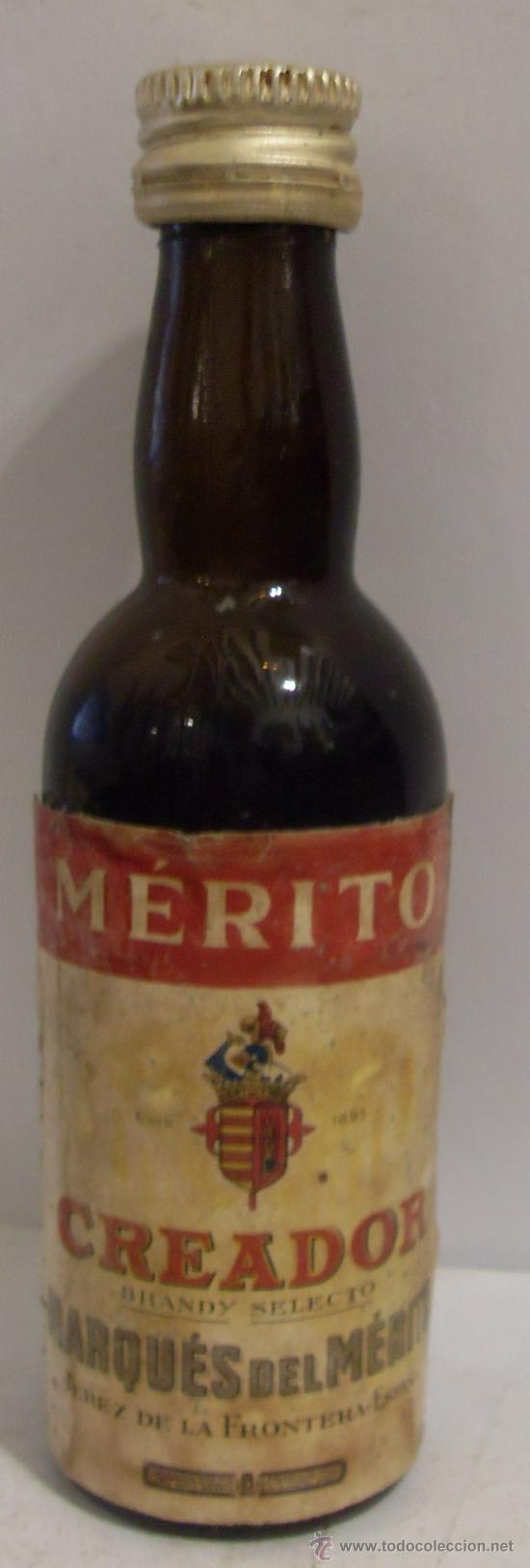 Sammlung von Weinen und Lik&ouml;ren: BOTELLIN DE BRANDY DE JEREZ VIEJO CREADOR. BODEGAS MARQUES DEL MERITO. JEREZ DE LA FRA, CADIZ.