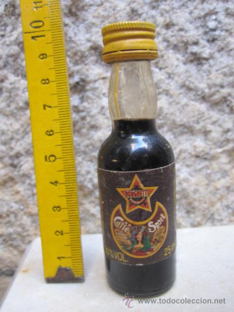 Coleccionismo de vinos y licores: BOTELLIN LICOR BORGNETTI DE ITALIA - LLENA - SIN ABRIR -