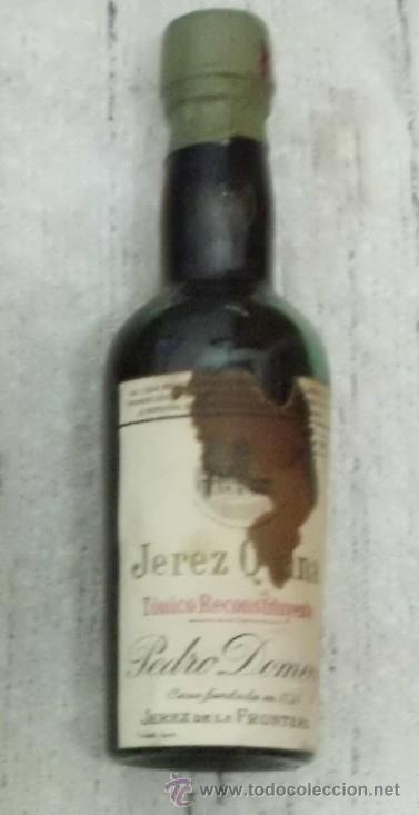 Coleccionismo de vinos y licores: BOTELLIN JEREZ QUINA. TONICO RECONSTITUYENTE. PEDRO DOMECQ. JEREZ    RF-2079
