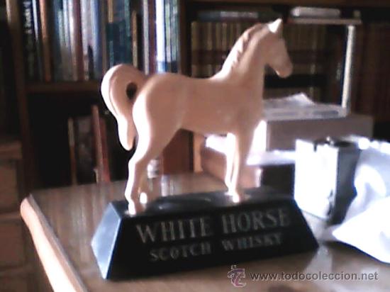 Coleccionismo de vinos y licores: WHITE HORSE CABALLO TIPICO DE SU NOMBRE