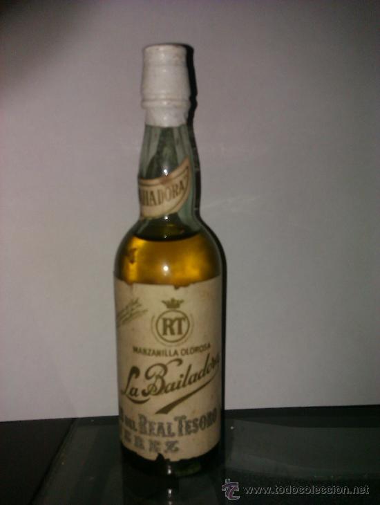 Sammlung von Weinen und Lik&ouml;ren: BOTELLIN LA BAILADORA. MANZANILLA OLOROSA. MARQUES DEL REAL TESORO. JEREZ.
