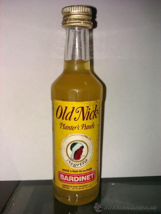 Sammlung von Weinen und Lik&ouml;ren: BOTELLIN OLD NICK. PLANTER&acute;S PUNCH. NEGRITA. COCTEL A BASE DE NARANJA. BARDINET.