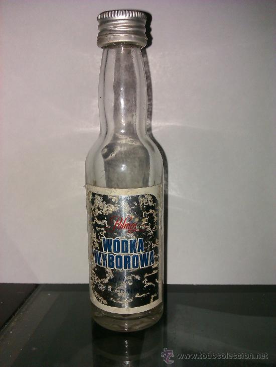 Sammlung von Weinen und Lik&ouml;ren: BOTELLIN WODKA WYBOROWA. POLMOS. POLAND.