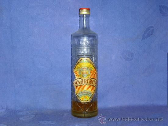 Collection of wines and liquors: ANTIGUA BOTELLA DE ANIS  ARCHENA. M. ALBERT , ETIQUETA ESTROPEADA. MED. ALTO 32,5 CM.
