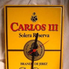 Coleccionismo de vinos y licores: COÑAC CARLOS III SOLERA RESERVA DE PEDRO DOMECQ RELOJ PARED AÑOS 80, CON CAJA. Lote 35761223