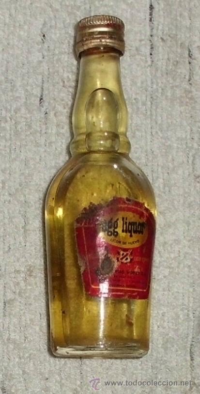 Coleccionismo de vinos y licores: BOTELLIN EGG LIQUOR. LICOR DE HUEVO. DESTILERIA MOREY. MALLORCA    RF-2290