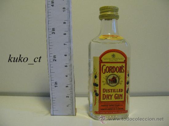 Collection of wines and liquors: BOTELLITA BOTELLIN GIN DRY GORDON&acute;S