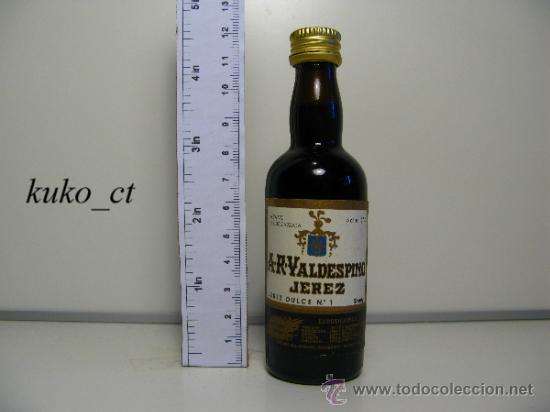 Sammlung von Weinen und Lik&ouml;ren: BOTELLITA BOTELLIN SHERRY JEREZ DULCE A.R.VALDESPINO DESTILERIAS VALDESPINO JEREZ