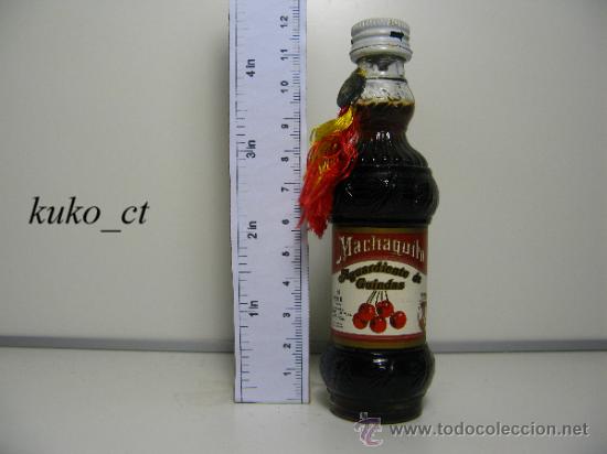Sammlung von Weinen und Lik&ouml;ren: BOTELLITA BOTELLIN AGUARDIENTE DE GUINDAS MACHAQUITO BODEGAS MACHAQUITO