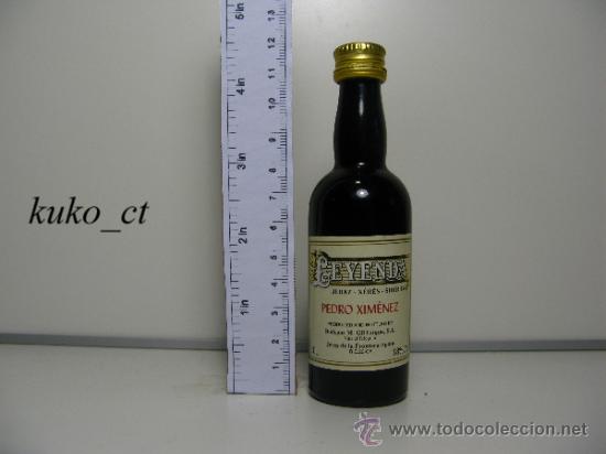 Sammlung von Weinen und Lik&ouml;ren: BOTELLITA BOTELLIN JEREZ PEDRO XIMENEZ SHERRY LEYENDA BODEGAS GIL LUQUE