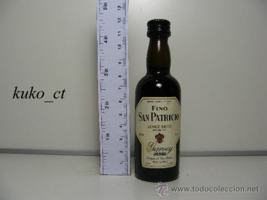 Sammlung von Weinen und Lik&ouml;ren: BOTELLITA BOTELLIN FINO JEREZ SECO SAN PATRICIO DESTILERIAS GARVEY