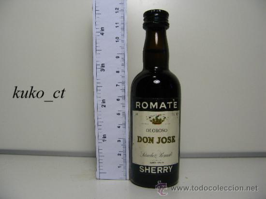 Sammlung von Weinen und Lik&ouml;ren: BOTELLITA BOTELLIN OLOROSO SHERRY DON JOSE ROMATE DESTILERIAS SANCHEZ ROMATE