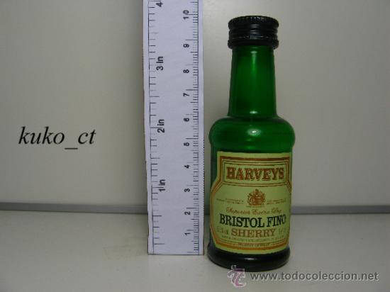 Collection of wines and liquors: BOTELLITA BOTELLIN HARVEYS BRISTOL FINO SHERRY DESTILERIAS JOHN HARVEY